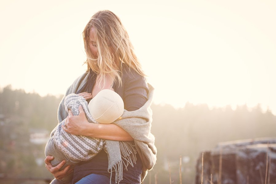 tammy-nicole-photography-newborn-baby-maternity-breastfeeding-english-espanol-munich-family344