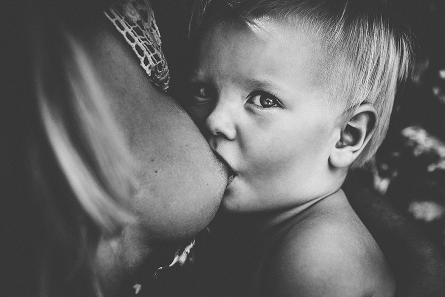 tammy-nicole-photography-newborn-baby-maternity-breastfeeding-english-espanol-munich-motherhood2