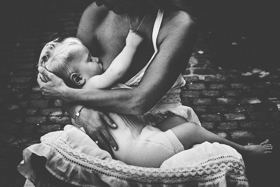 tammy-nicole-photography-newborn-baby-maternity-breastfeeding-english-espanol-munich-motherhood35