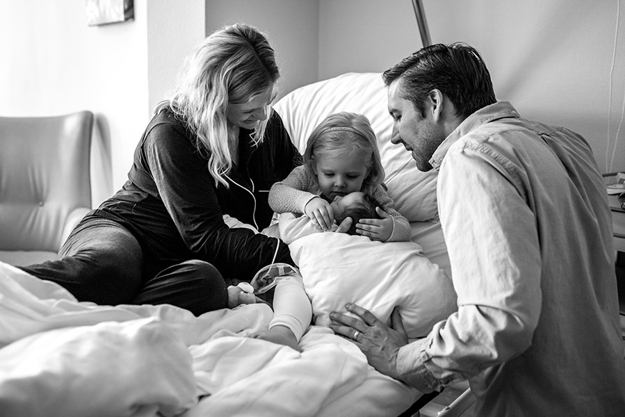 tammy-nicole-photography-newborn-frsh48-baby-maternity-breastfeeding-english-espanol-munich-family-13